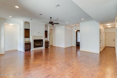 Welcome Home to Lifestyle Living on the Golf Course...Perfectly - photo 18