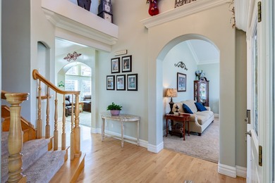 Beautiful, unique home with tall ceilings, real hardwood, new - photo 9