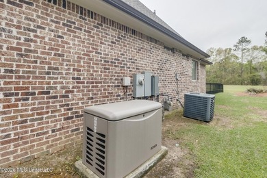 Welcome Home to Lifestyle Living on the Golf Course...Perfectly - photo 28