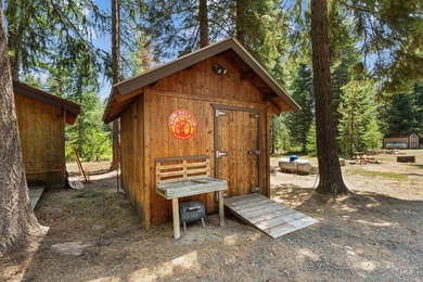 Cozy rustic log cabin in beautiful Donnelly,Idaho! This cabin is - photo 32