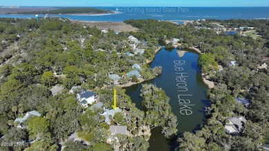 Beautifully renovated home: the prefect blend of coastal living - photo 34