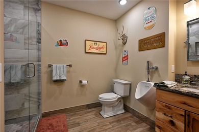 Exquisite lakefront estate on Victory Heights showcasing 240 - photo 39