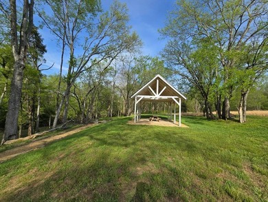 Stunning 0.95-acre property with beautiful mountain views in the - photo 5