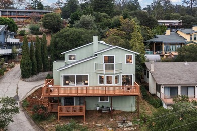 Come home to sweeping 180 degrees Bay views, perfect for sipping - photo 2