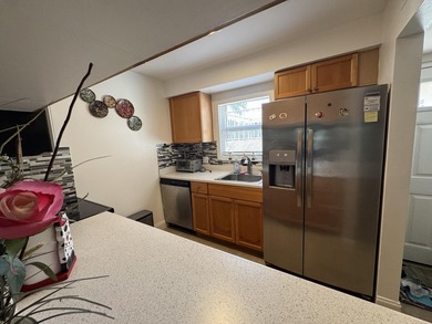 Welcome to this two-bedroom, two-bathroom condominium in - photo 4