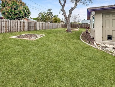 Charming and well-maintained South Venice home offering comfort - photo 8