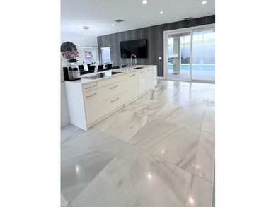 * FANTASTIC NEW PRICE * THIS BEAUTIFULLY APPOINTED 5 BEDROOMM, 5 - photo 11