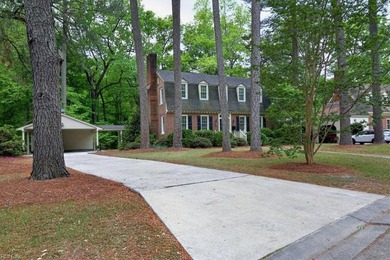 Spotless quality built 4 bedroom all brick Dutch Colonial with - photo 1