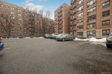Elevate your lifestyle in this sleek 2 bed, 2 bath condominium - photo 18