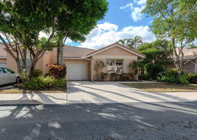 Lake Townhome/Townhouse For Sale in Delray Beach, Florida