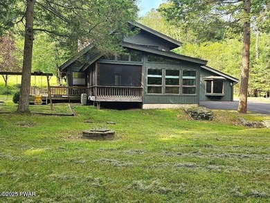 Lake Wallenpaupack Home Sale Pending in Greentown Pennsylvania