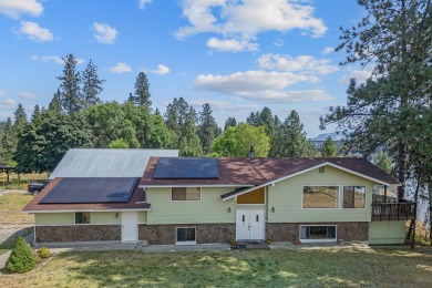 Lake Roosevelt - Ferry County Home For Sale in Kettle Falls Washington