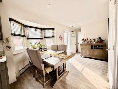 Lovely Renovated Colonial in Shirley !! Make this Home Your Own! - photo 13