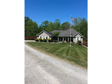 A Country Retreat near Dale Hollow Lake. Beautiful 3160 Sq. Foot - photo 4