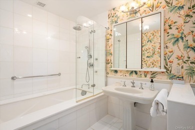 Welcome to 4 Clock Tower Lane - A Private Estate in Prestigious - photo 15