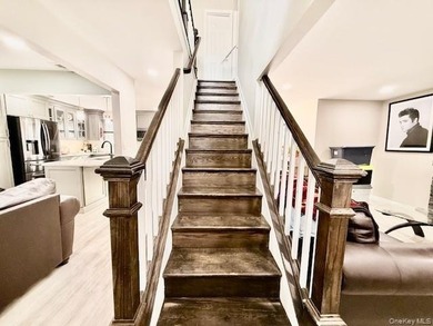 Lovely Renovated Colonial in Shirley !! Make this Home Your Own! - photo 15
