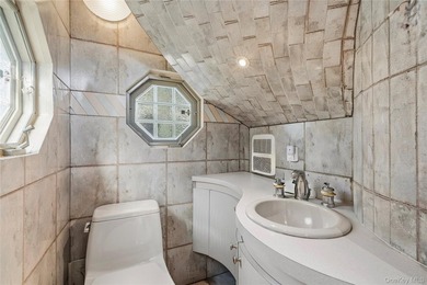 Welcome to this expansive split-level home in the desirable - photo 18