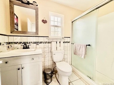 Lovely Renovated Colonial in Shirley !! Make this Home Your Own! - photo 18