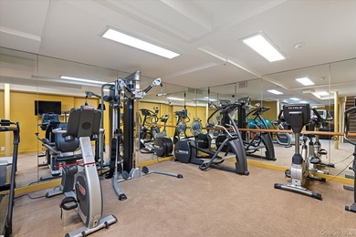 Welcome to 4 Clock Tower Lane - A Private Estate in Prestigious - photo 19