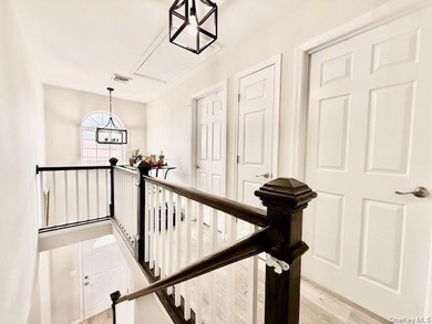 Lovely Renovated Colonial in Shirley !! Make this Home Your Own! - photo 21
