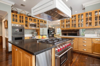 Welcome to 4 Clock Tower Lane - A Private Estate in Prestigious - photo 22