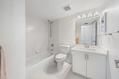 Rarely available 4-bedroom, 3-bath townhouse in Jupiter Harbour - photo 22