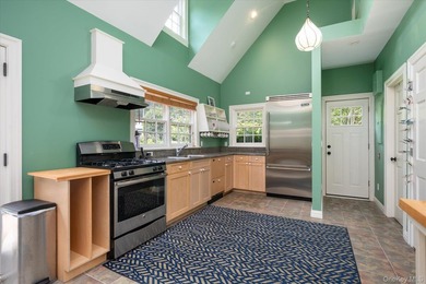 Welcome to 4 Clock Tower Lane - A Private Estate in Prestigious - photo 28