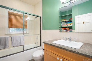 Welcome to 4 Clock Tower Lane - A Private Estate in Prestigious - photo 29