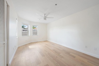 Rarely available 4-bedroom, 3-bath townhouse in Jupiter Harbour - photo 34