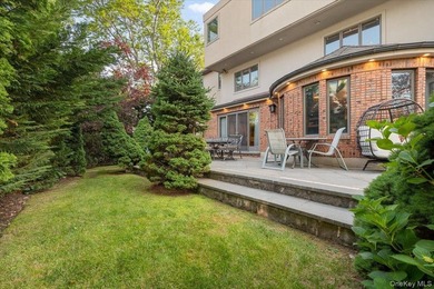 Welcome to this expansive split-level home in the desirable - photo 42