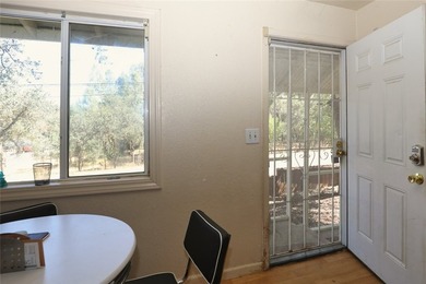 Adorable cozy two bedroom one bath single story home on corner - photo 8
