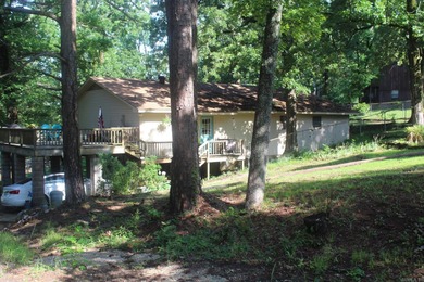 Millwood Lake Home For Sale in Saratoga Arkansas