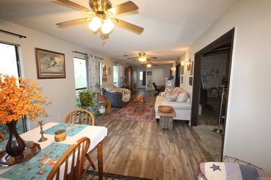 2 Bedroom, 1.5 Baths with approx. 1980 Sq. Ft. of living space - photo 9