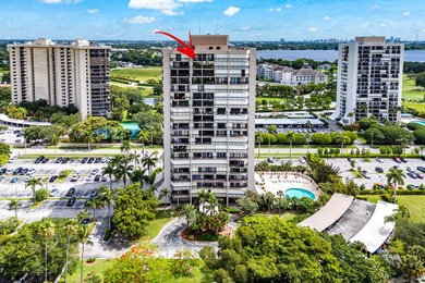 Beautiful Executive condo in the heart of west palm beach. This - photo 2