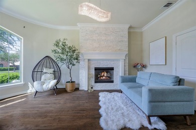 **Please have your agent schedule showings at least 12 hours in - photo 4
