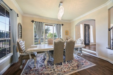 **Please have your agent schedule showings at least 12 hours in - photo 9