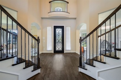 **Please have your agent schedule showings at least 12 hours in - photo 10