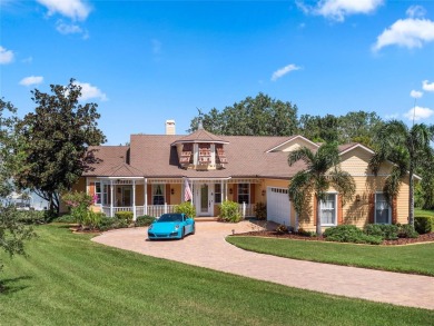 Lake Home For Sale in Oakland, Florida