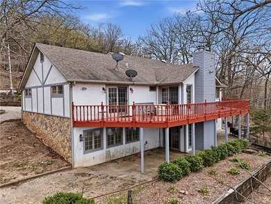Enjoy lakefront living at its finest with this 4 bed, 4 bath - photo 8