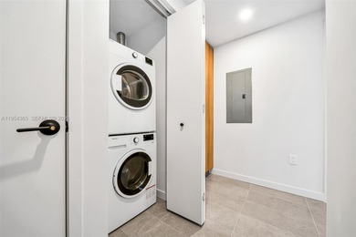 Newly delivered 1BR/1BA corner residence at 501 Residences