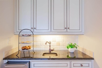 For the buyer who appreciates a setting that can't be replicated - photo 14