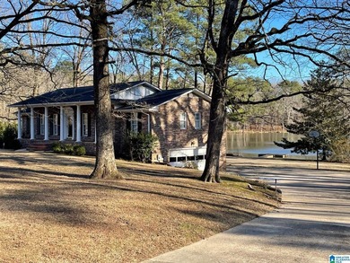 Welcome to lake living at its finest in the wooded Rock Mountain - photo 1