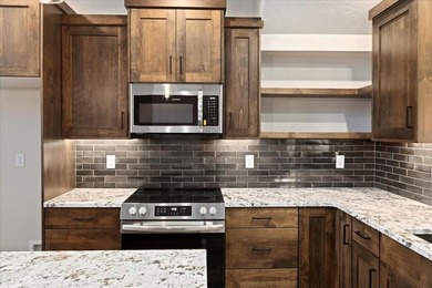 Brand new mountain modern home offering the perfect blend of - photo 11