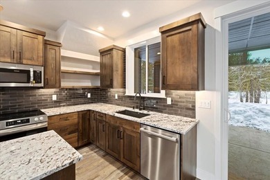 Brand new mountain modern home offering the perfect blend of - photo 12