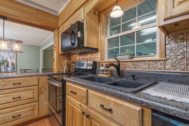 $39,000 PRICE REDUCTION!! With curb appeal worthy of *Southern - photo 15
