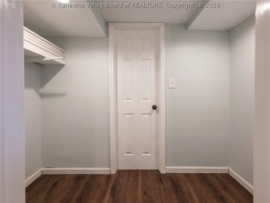 Exceptional space, timeless character, and thoughtful updates - photo 22
