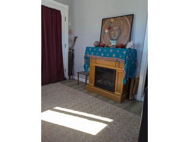 Bright and airy 3 bedroom home in desirable Ellsworth. Close to - photo 25