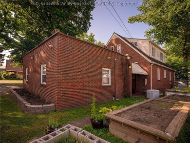Exceptional space, timeless character, and thoughtful updates - photo 27