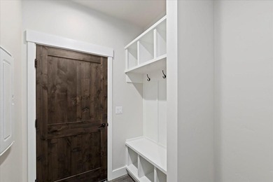 Brand new mountain modern home offering the perfect blend of - photo 35