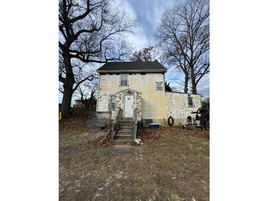 Welcome to 54 Agnes Street, a rare North End cul-de-sac - photo 2